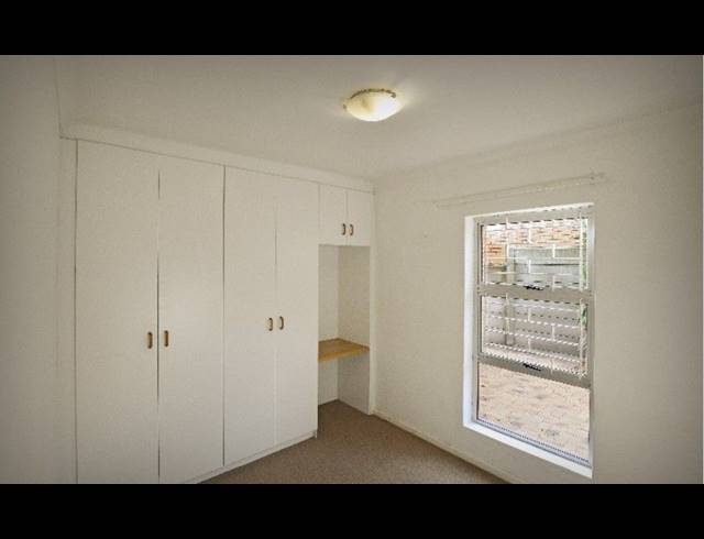 3 bed property to rent in UITZICHT